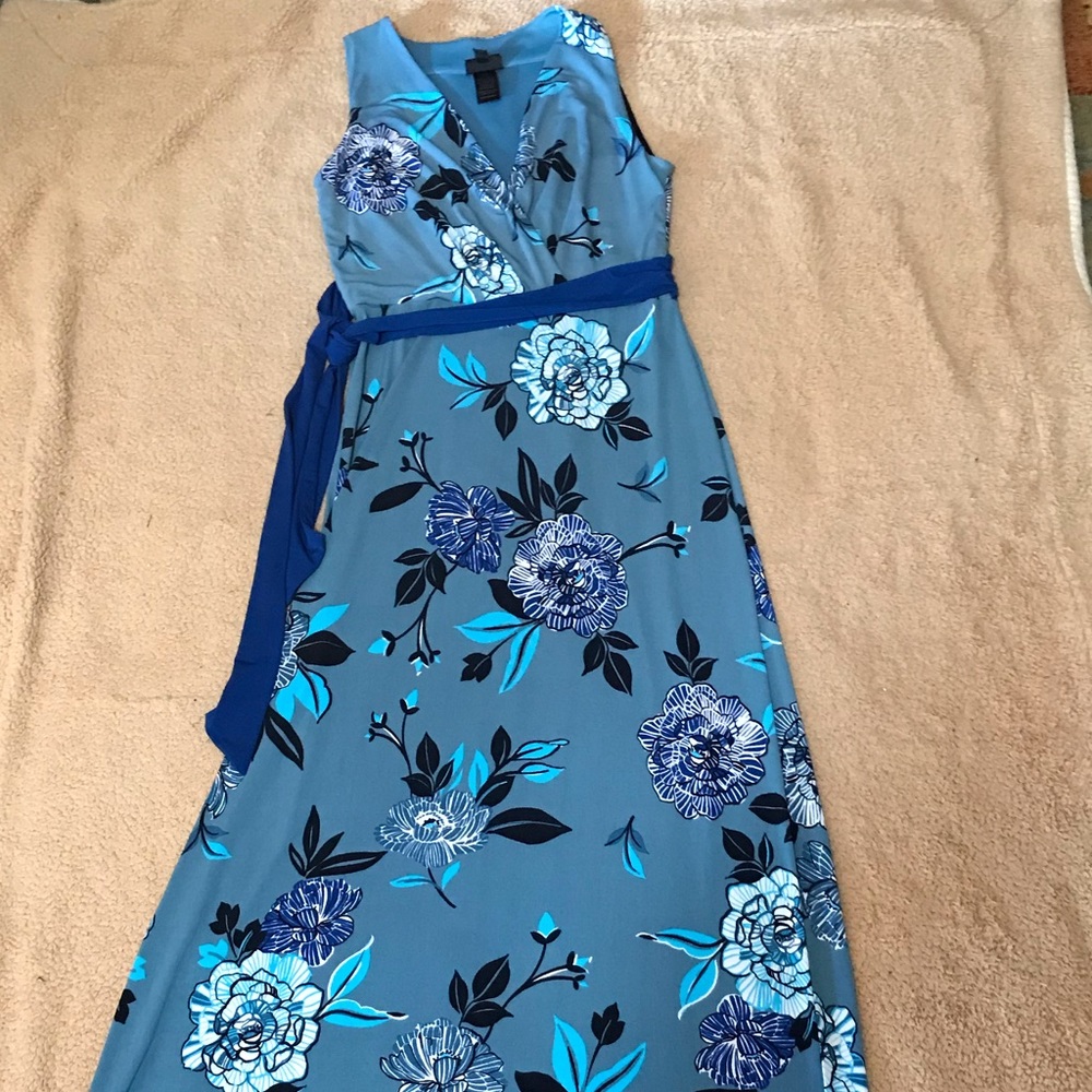 ENFOCUS studios blue floral dress.